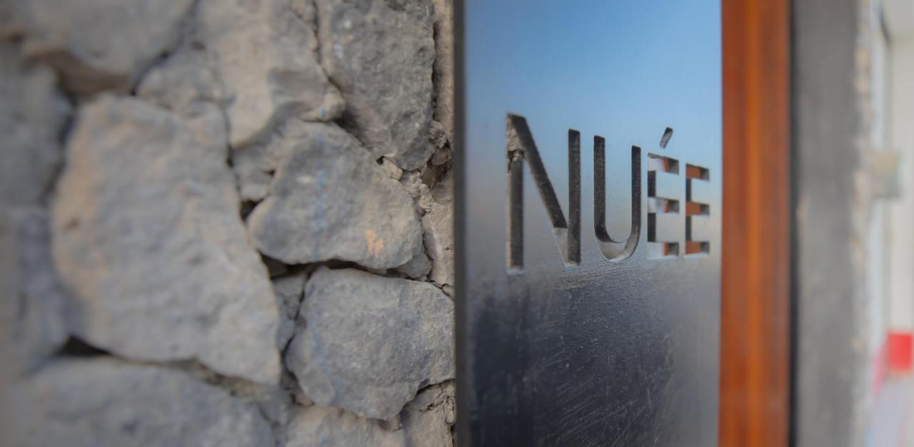 Nuee Hotel & Beach Club 툴룸 외부 사진