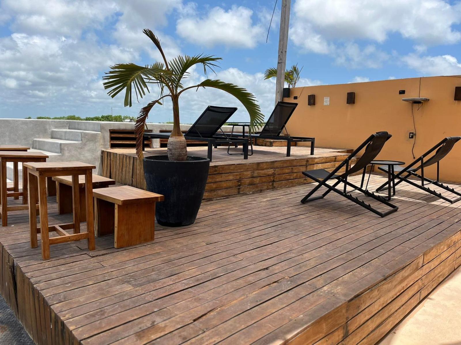 Nuee Hotel & Beach Club 툴룸 외부 사진